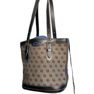 Dooney & Bourke  Black & Gray bucket bag silver hardware & feet perfect Vintage